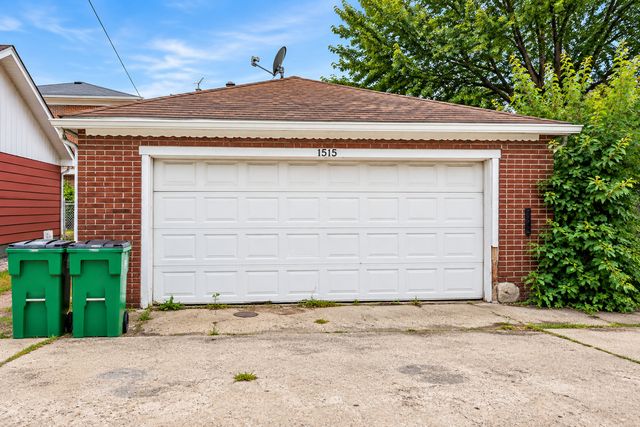 1515 Maple Avenue, Berwyn, IL 60402