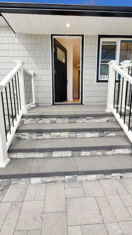207 Wright Street, Westbury, NY 11590