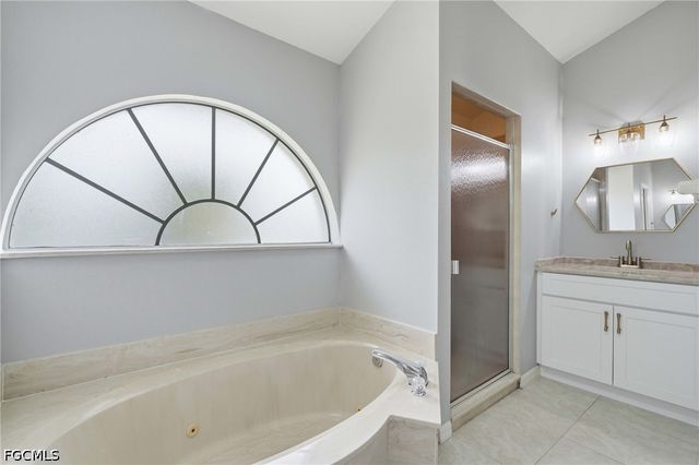 5350 Harborage DR, Fort Myers, FL 33908