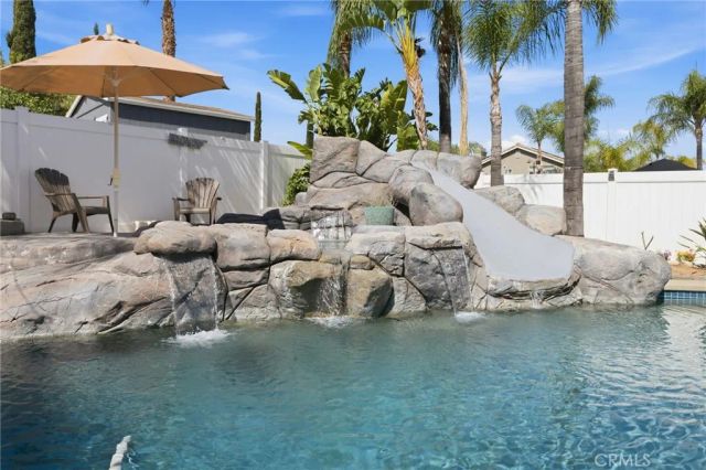 25221 Corte Sur, Murrieta, CA 92563