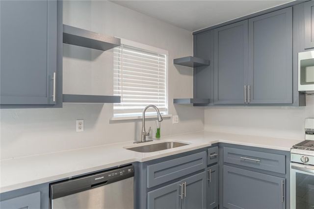 1312 Hickory Lane, Midwest City, OK 73110