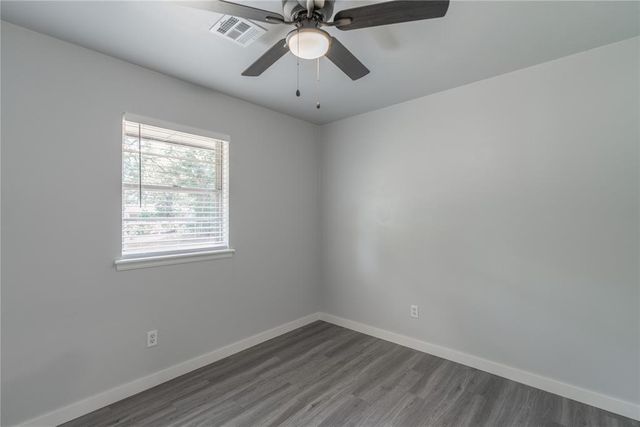 1312 Hickory Lane, Midwest City, OK 73110