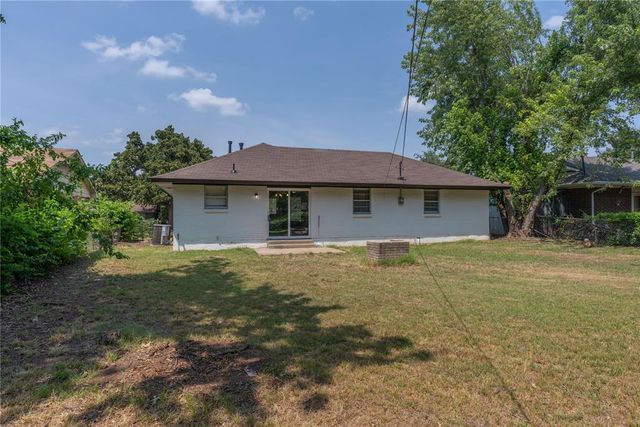 1312 Hickory Lane, Midwest City, OK 73110
