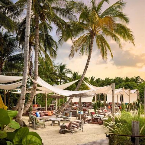 2301 Collins Ave 423, Miami Beach, FL 33139
