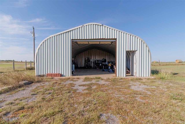 13724 NE Rogers Ln, Lawton, OK 73507