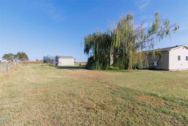 13724 NE Rogers Ln, Lawton, OK 73507