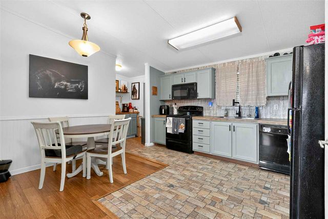 13724 NE Rogers Ln, Lawton, OK 73507