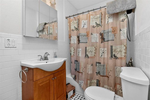 13724 NE Rogers Ln, Lawton, OK 73507