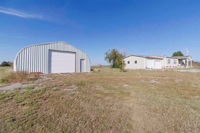 13724 NE Rogers Ln, Lawton, OK 73507
