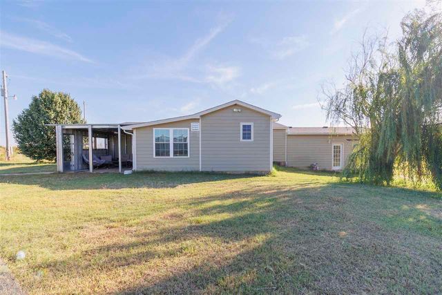 13724 NE Rogers Ln, Lawton, OK 73507