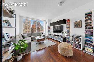 45 Park Ave Apt 1005, New York City, NY 10016