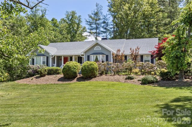 10 Applecross Road, Weaverville, NC 28787