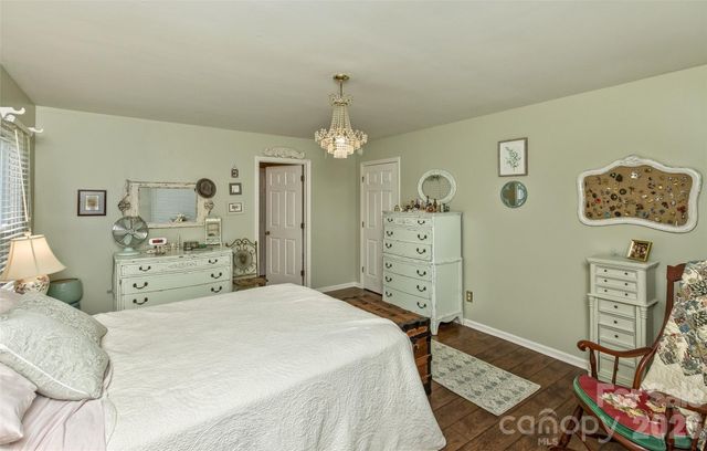 10 Applecross Road, Weaverville, NC 28787