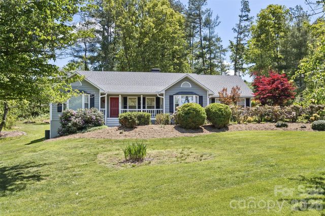 10 Applecross Road, Weaverville, NC 28787