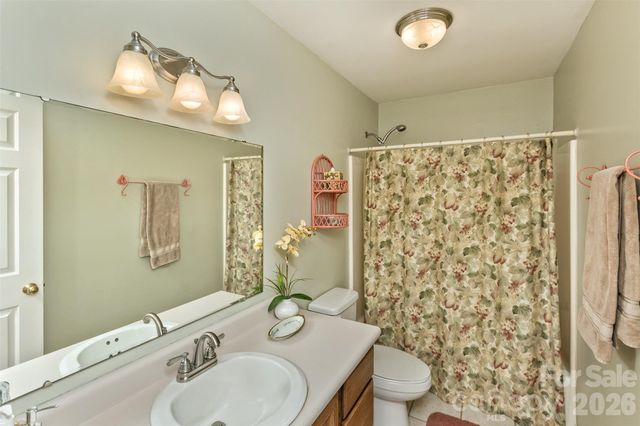 10 Applecross Road, Weaverville, NC 28787
