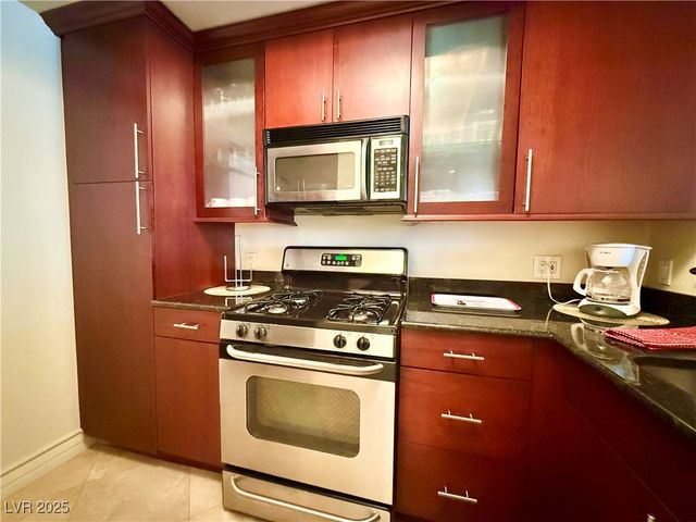 270 East Flamingo Road 106, Las Vegas, NV 89169