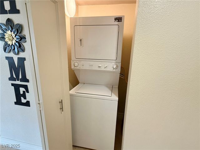 270 East Flamingo Road 106, Las Vegas, NV 89169