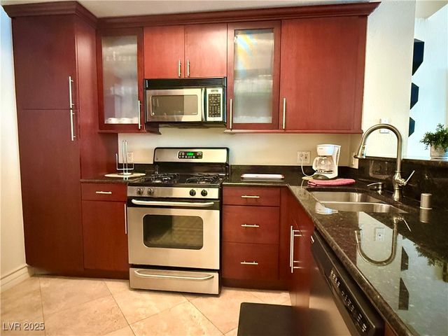 270 East Flamingo Road 106, Las Vegas, NV 89169