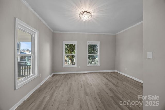 934 Cherry Street, Statesville, NC 28677