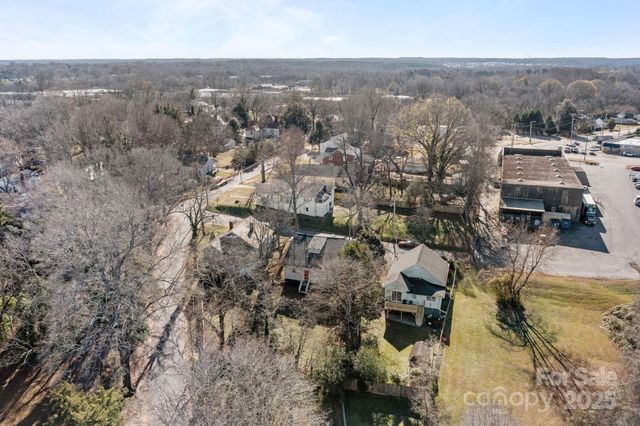 934 Cherry Street, Statesville, NC 28677