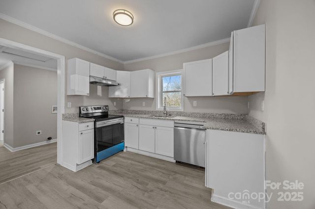 934 Cherry Street, Statesville, NC 28677