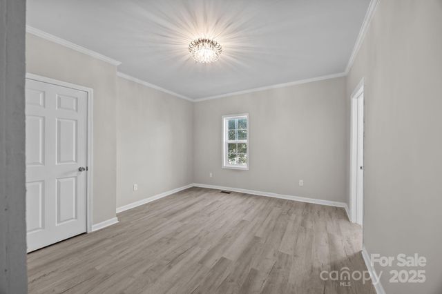 934 Cherry Street, Statesville, NC 28677