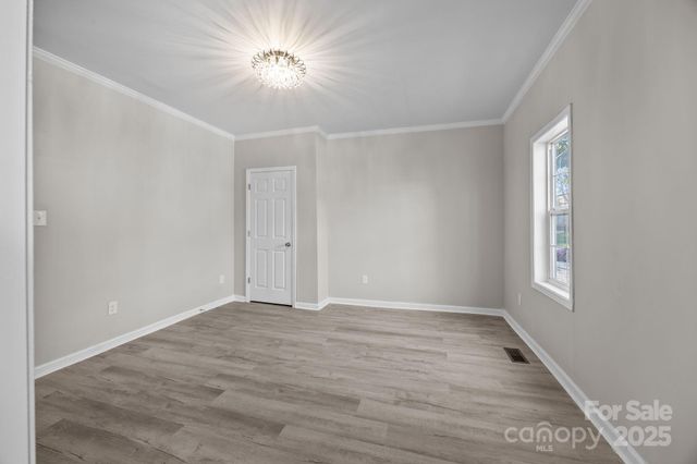 934 Cherry Street, Statesville, NC 28677