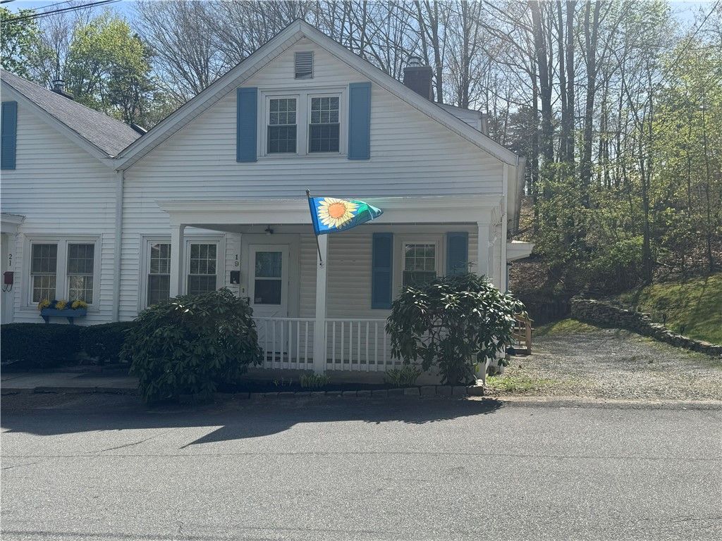 19 Whipple Avenue, Smithfield, RI 02917