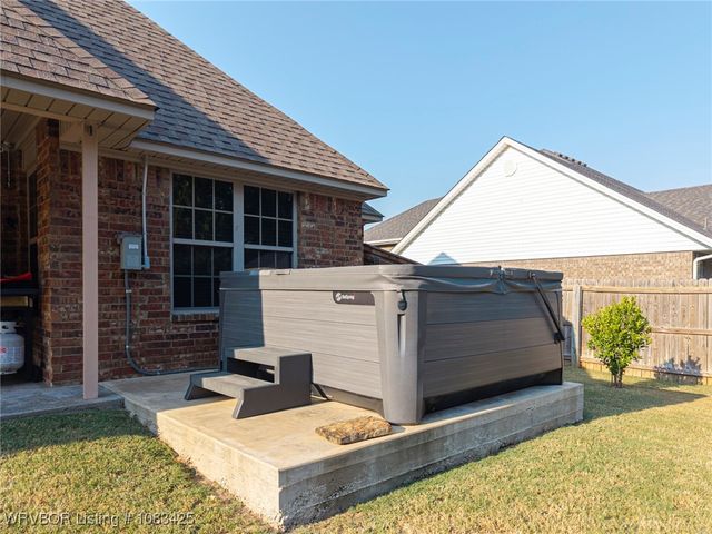 2917 Silver Maple Lane, Poteau, OK 74953
