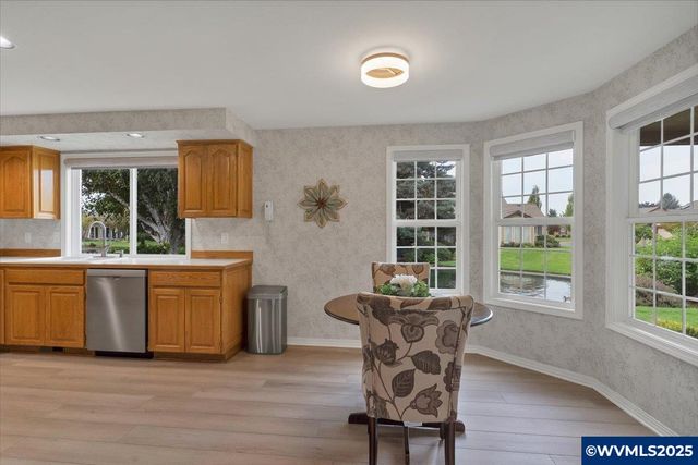 894 Crenshaw Lp N, Keizer, OR 97303