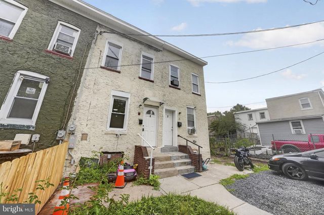 4 LANSING ALY, Trenton, NJ 08638