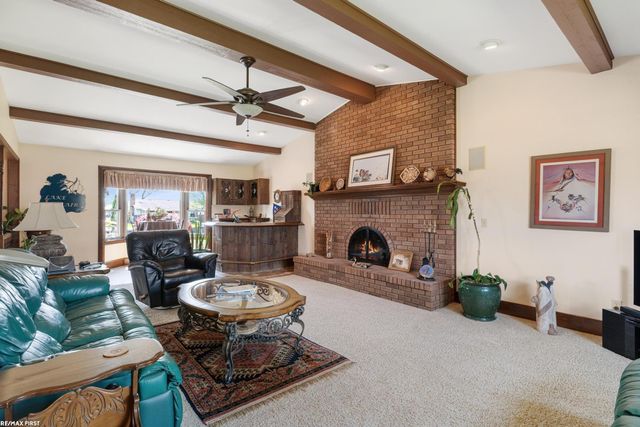 49708 Nautical Drive, Chesterfield, MI 48047
