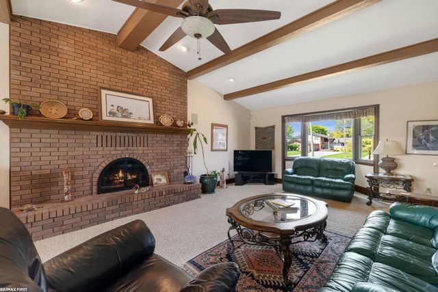 49708 Nautical Drive, Chesterfield, MI 48047