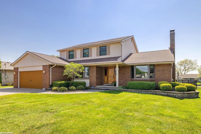 49708 Nautical Drive, Chesterfield, MI 48047