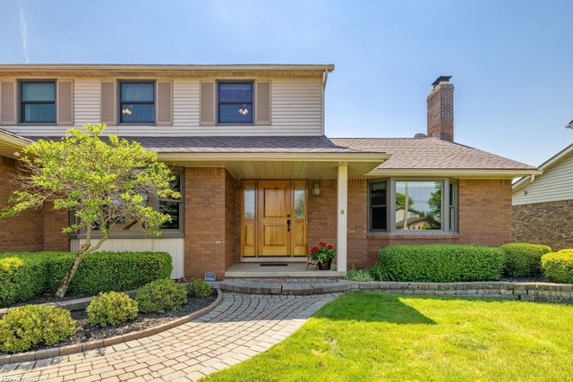 49708 Nautical Drive, Chesterfield, MI 48047