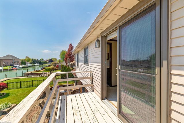 49708 Nautical Drive, Chesterfield, MI 48047