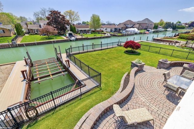 49708 Nautical Drive, Chesterfield, MI 48047