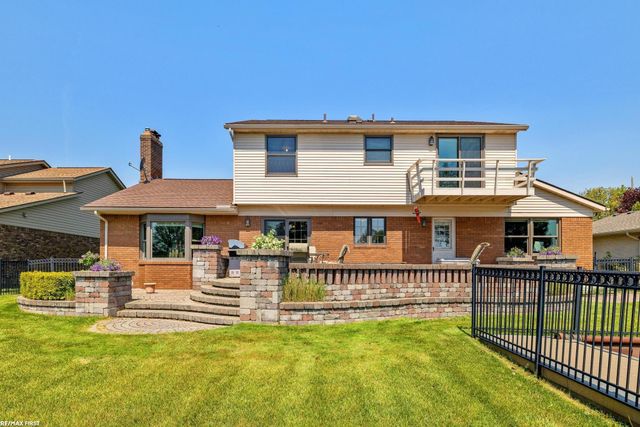 49708 Nautical Drive, Chesterfield, MI 48047