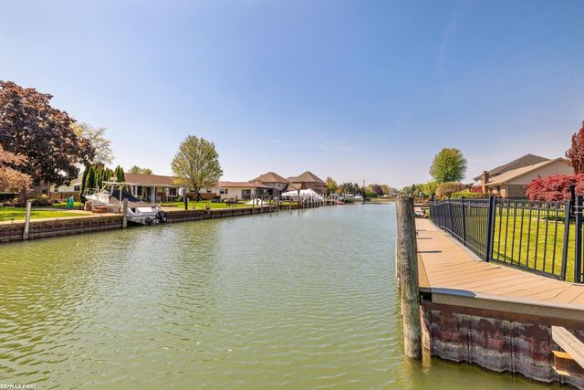 49708 Nautical Drive, Chesterfield, MI 48047
