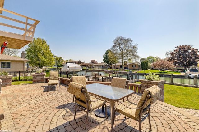 49708 Nautical Drive, Chesterfield, MI 48047