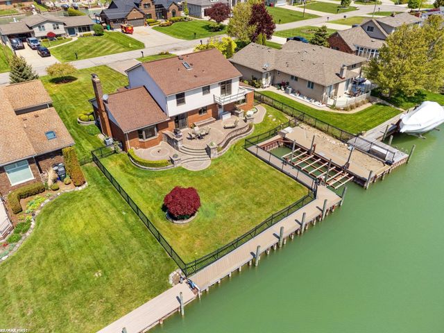 49708 Nautical Drive, Chesterfield, MI 48047
