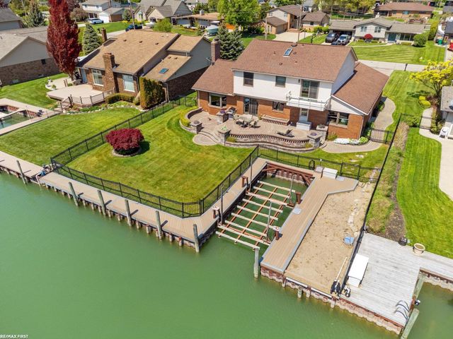 49708 Nautical Drive, Chesterfield, MI 48047