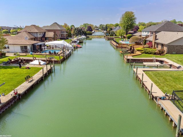 49708 Nautical Drive, Chesterfield, MI 48047