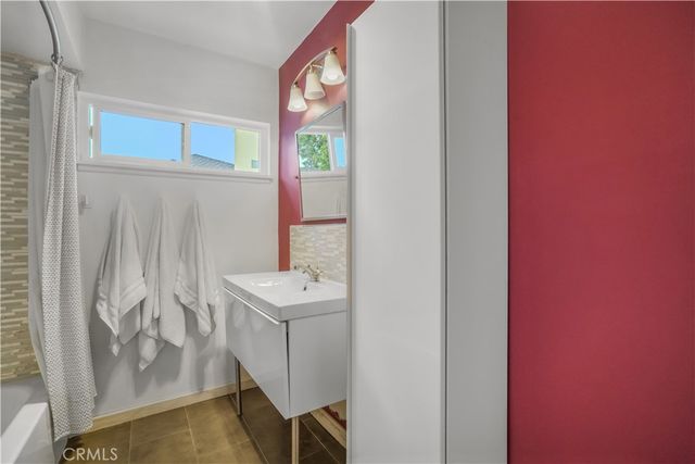 17304 Kingsbury, Granada Hills, CA 91344