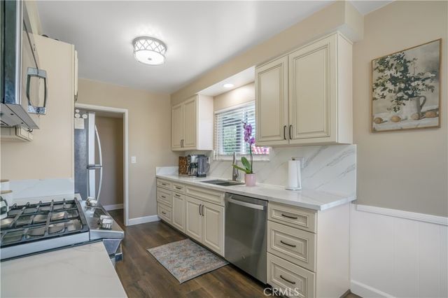 17304 Kingsbury, Granada Hills, CA 91344