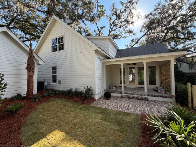 1035 Village Oaks Lane, St Simons Island, GA 31522