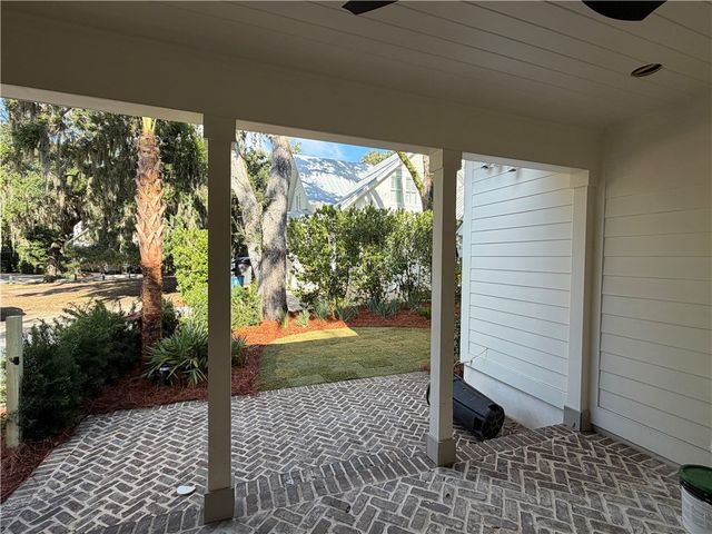 1035 Village Oaks Lane, St Simons Island, GA 31522