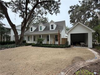 1035 Village Oaks Lane, St Simons Island, GA 31522