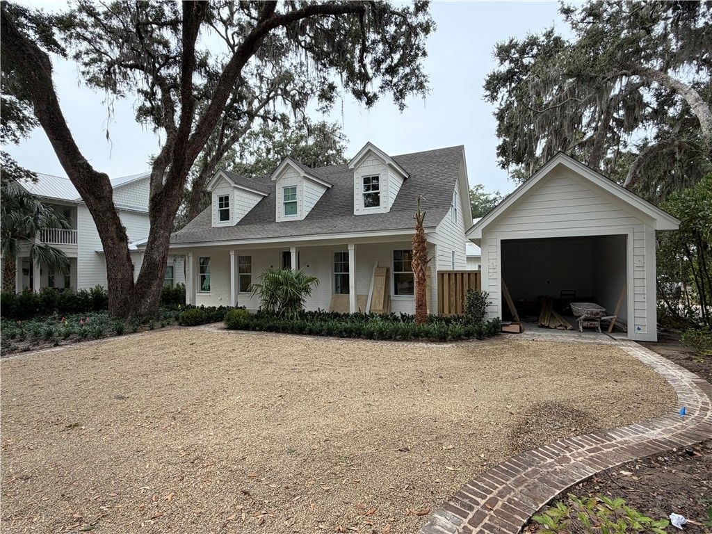 1035 Village Oaks Lane, St Simons Island, GA 31522