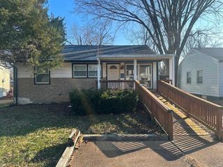 10370 Renfrew Drive, St Louis, MO 63137